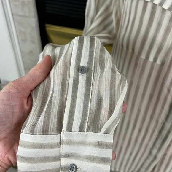 Madewell Button Down, Neutral Sheer Shirt with Chest Pockets - Picture 6 of 15